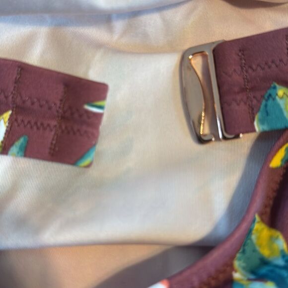 Shade & Shore Underwire Keyhole Tie Front Floral One-Piece Swimsuit 38DD - Picture 8 of 9